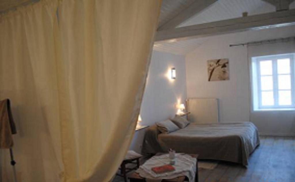 La Poussardiere Saint-Martin-sous-Mouzeuil Room photo