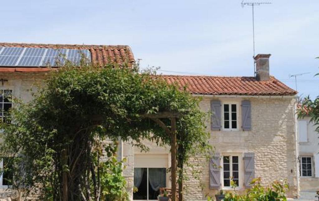 La Poussardiere Saint-Martin-sous-Mouzeuil Exterior photo